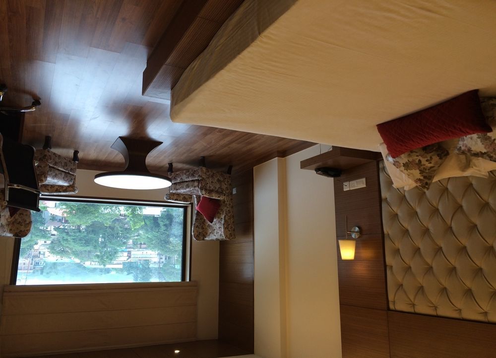 Hotel Rs Sarovar Portico 4*